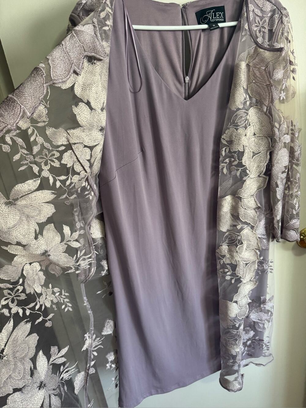 Size 16 Lilac Cocktail, Evening, Formal Dress w/ sheer floral shell jacket